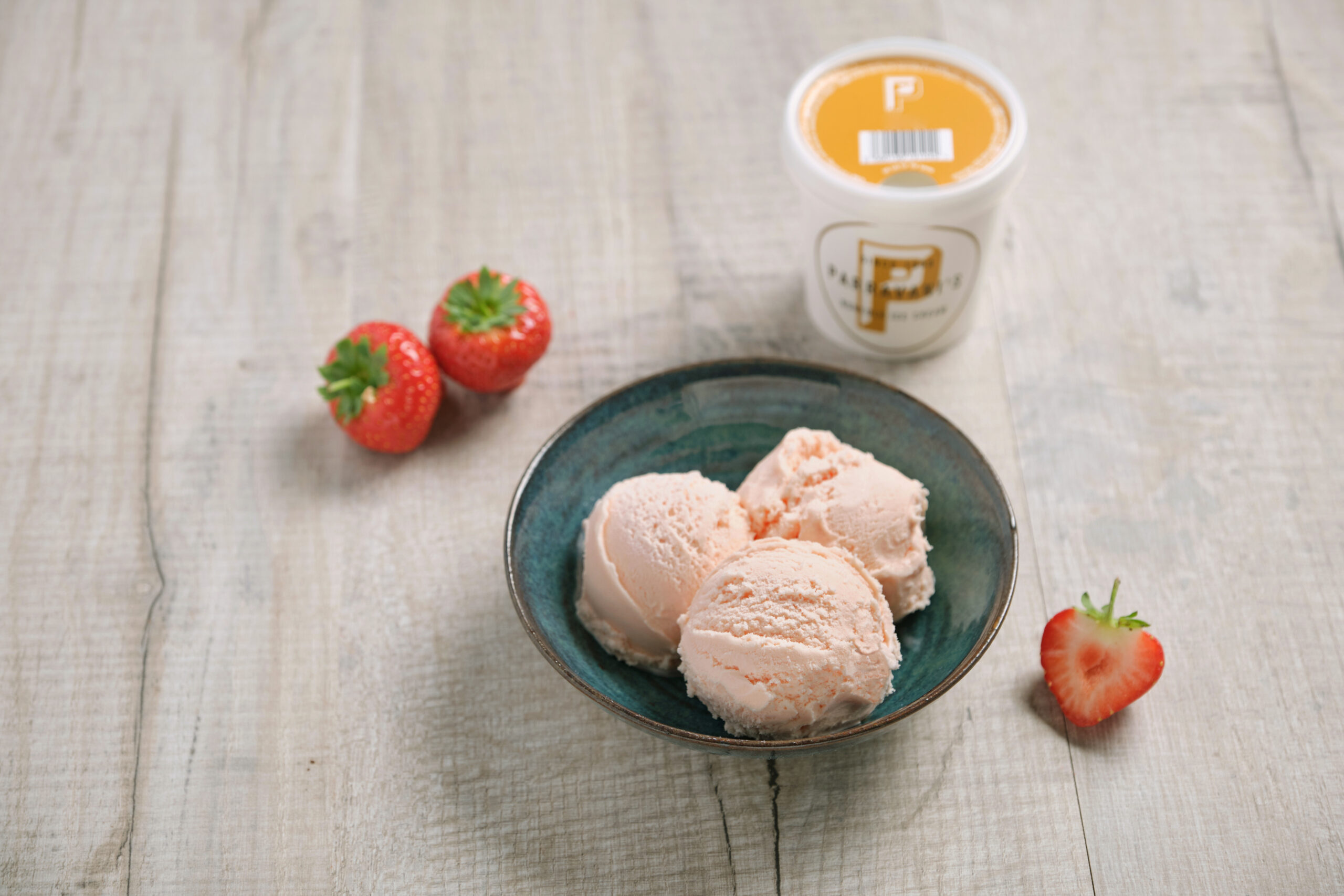 Ice Cream Tubs Wholesale Strawberry